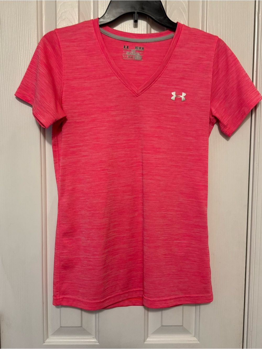 Under Armour Women’s Heathered Hot Pink V-Neck Performance Tee